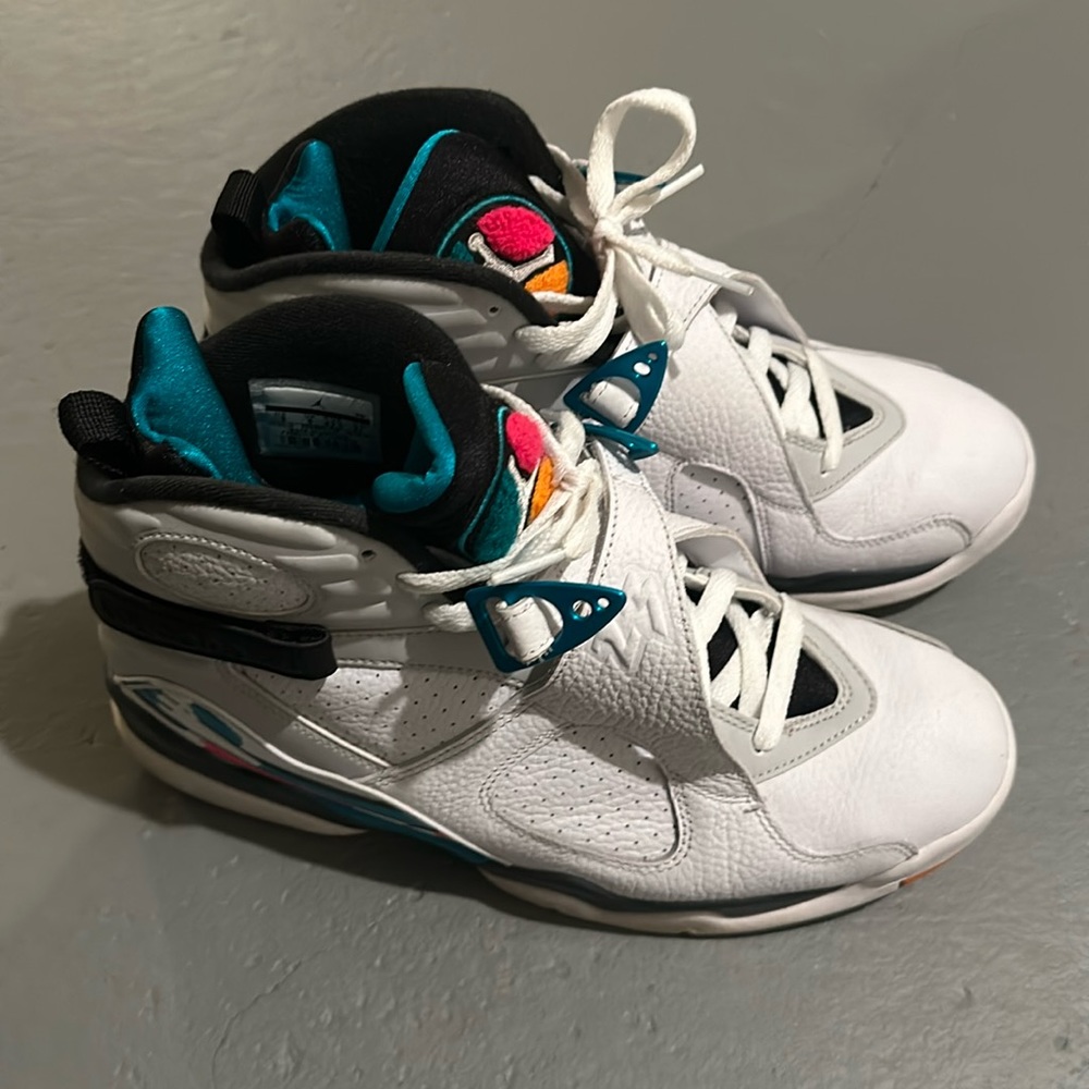 Air Jordan 8 Retro South Beach. Size 9.